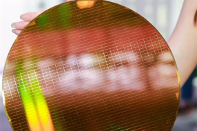 长江存储宣布量产64层3D NAND闪存，通过Xtacking架构大幅提升性能和研发制造周期