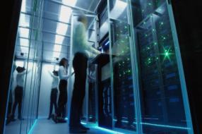 数据中心如何利用虚拟现实（VR）技术？