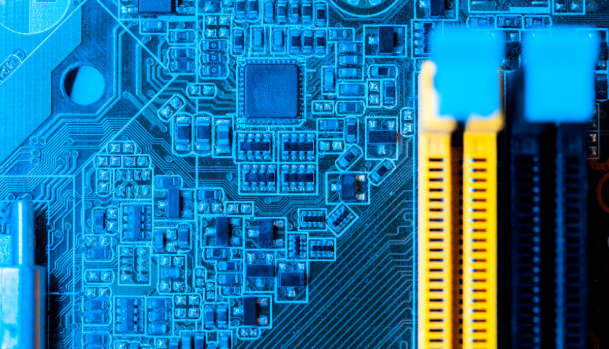 预料全球半导体工厂Q3产能利用率升至近九成