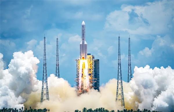 中共工业和信息化部党组:坚定不移建设制造强国和网络强国