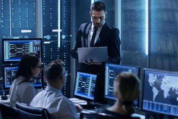 IBM发展了用于混合云控制的自动化和数据功能