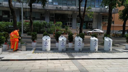 智能环卫发展不断提速 环卫机器人成应用“排头兵”