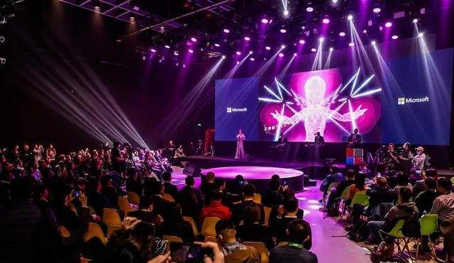 数字化转型的工具箱里,微软有很多个“小冰”