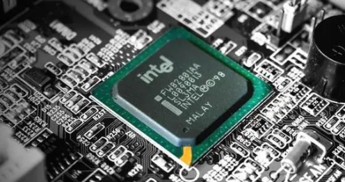 英特尔屡次掉队,芯片巨头老矣?