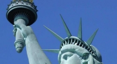 《纽约时报》利用AR展示自由女神像