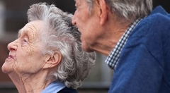 物联网设备成老年人“必备品”