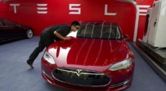 脸书数据泄露成殇 特斯拉最值得信赖!