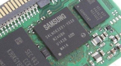 存储芯片价格大跌 国产存储厂商宜逆势增产破局