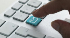 当技术成为润滑剂：AI时代的职场沟通