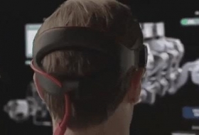 联想新推出的基于Android的AR头显正中HoloLens要害