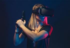 深受商业模式煎熬的VR，破局之路并不明朗