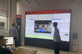 佛山公安放大招 “一键报警柱”投入使用