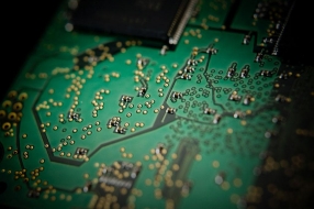 大数据时代的存储介质:钡铁氧体数据流磁带