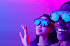 美国一家公司宣布 将推出全球首款水下AR眼镜