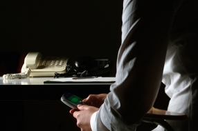 擦亮眼睛!警惕四种新型AI网络诈骗方式!