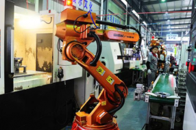 前沿科技发力原材料工业，构筑智能制造新通道