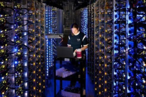 谷歌为扩建欧洲数据中心，2年投30亿欧元