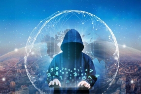 大数据“杀熟”？在线旅游服务急需监管“在线”