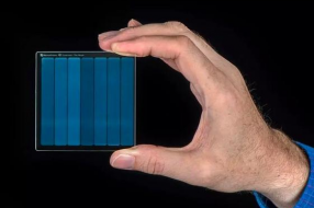 玻璃硬盘问世,存储数据千年无损,微软取得存储技术新突破