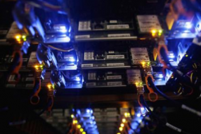 电气滞后数据中心十年