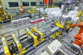 工业互联网紧密连接智能制造