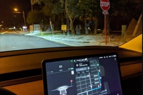 特斯拉自动驾驶系统曝光,可识别不断变幻的交通灯