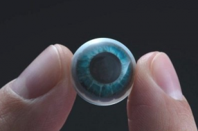 AR研发商Mojo Vision正在开发智能隐形眼镜Mojo Lens