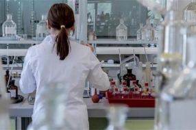 AI 帮助癌症患者匹配合适的临床试验