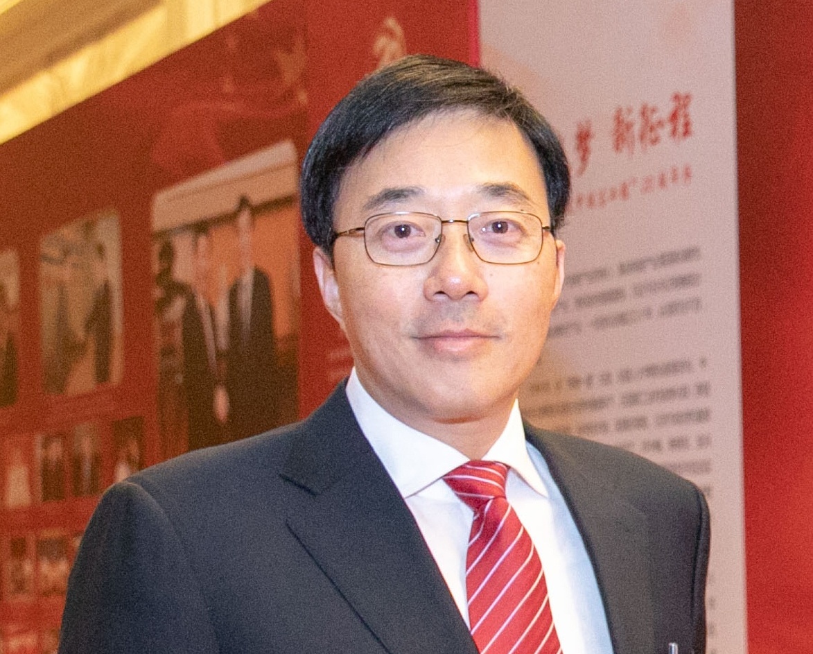 邓中翰：以“垂直域创新”带动芯片技术攻关