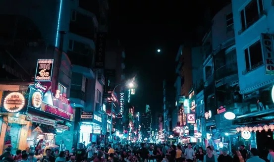 贯通式AI基础设施：让智慧城市成为可能