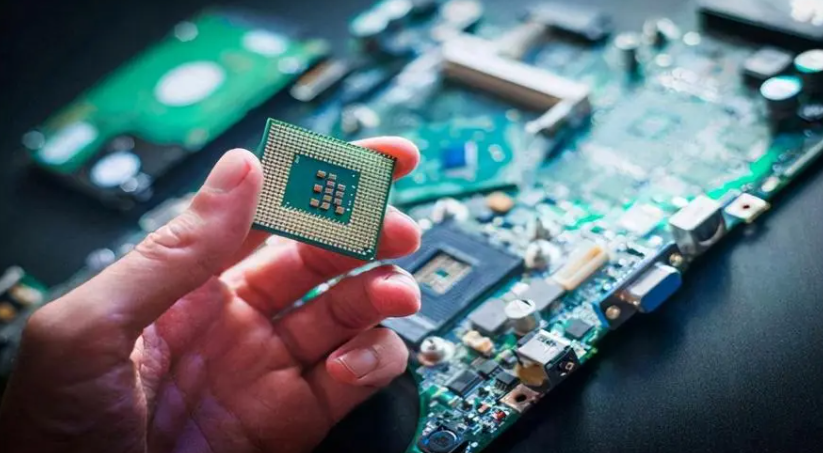 芯片行业，需要加倍重视软件了