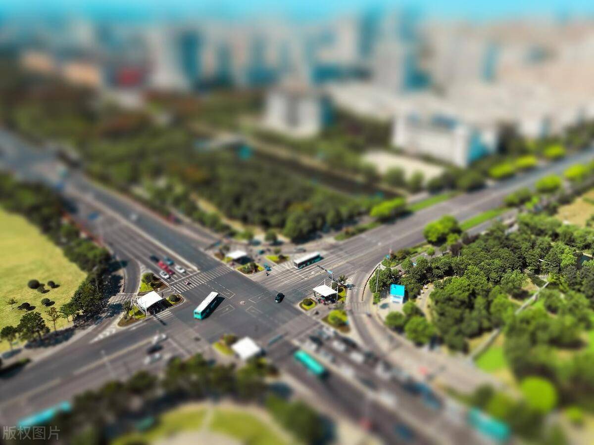 当“附近生活”逐渐消失时,高德地图2025要重构"附近5公里"