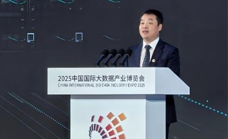 华为常务董事、华为云计算CEO张平安:打造算力黑土地,繁荣AI百花园,加速行业智能跃迁