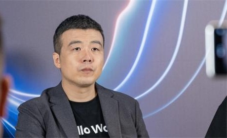 雷鸟创新CEO李宏伟:AI+XR开启“智能现实”新范式