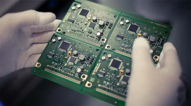 AI时代算力瓶颈如何破?先进封装成半导体行业竞争新高低