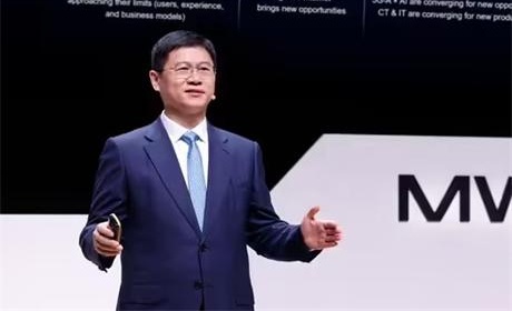 华为高级副总裁、ICT销售与服务总裁李鹏:泛在智能体应用将孕育十万亿美元级新产业空间