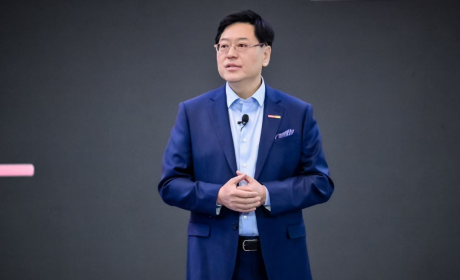 联想集团董事长兼CEO杨元庆：联想将全面转型AI原生公司!
