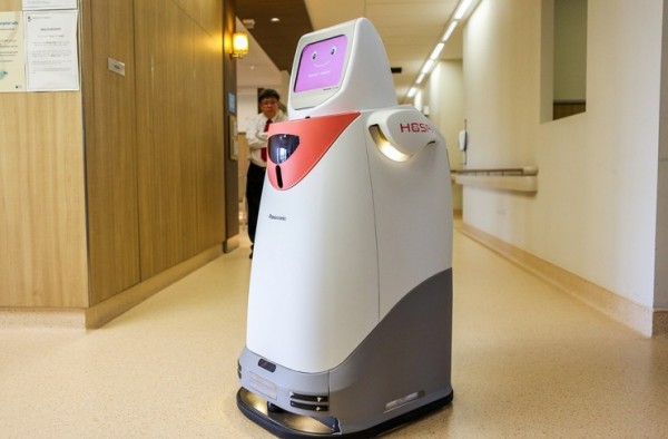 松下机器人冲出医院 开始在日本宾馆工作
