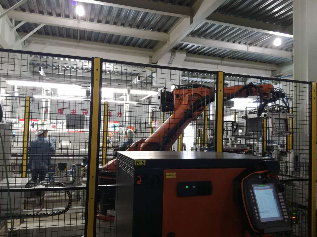 家电巨头角力智能制造