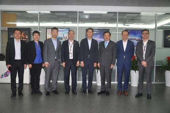 腾讯TCL携雷鸟打造家庭互联网入口