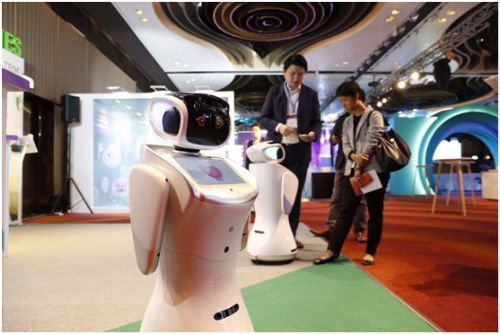 旗瀚携手 IBM 打造 Watson 机器人，人工智能技术深入百行百业