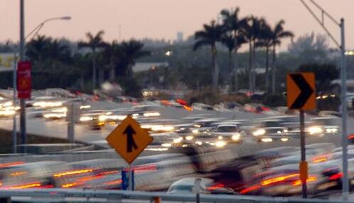 交通信号灯看美国怎么玩转智能?