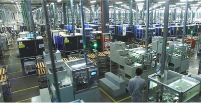 德力西电气领跑电气行业智能制造，新工厂机器人密度达千人80台