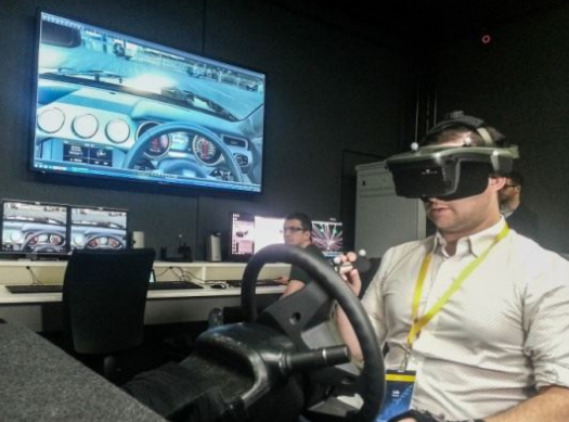 信息化简讯快报：三星再次申请VR设备专利：可自动识别面部