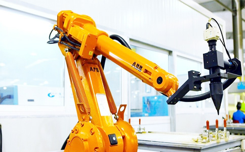 东北亚博览会突出智能制造主题促进吉林制造业转型升级