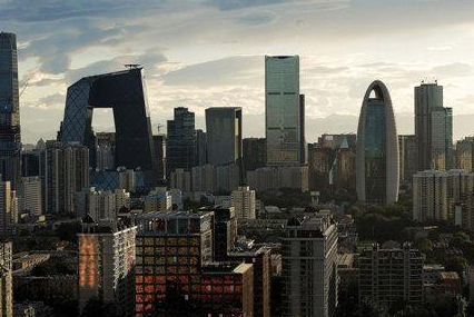 未来世界需开始向东看，跟随中国的步伐全力发展AI