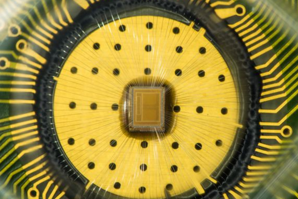 有机忆阻器又变强了，但离颠覆存储器市场还有多远？