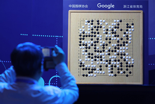 谷歌借AI实验室寻找回归中国之路