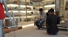 实体店与电商的较量:免费造型设计任你挑选