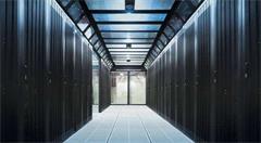 不同的阶段数据中心扮演着不同的角色